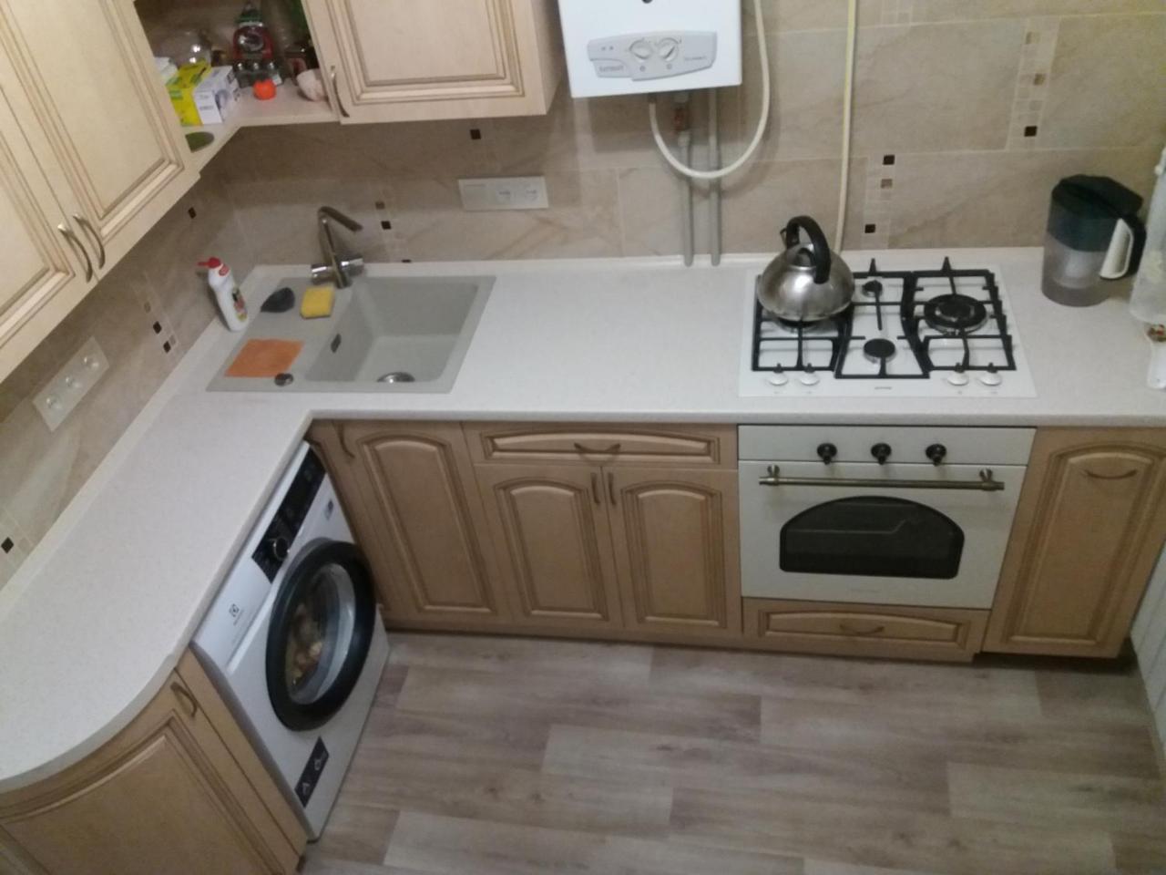 Сozy Appartment Near Metro Station "23 Avgusta" ハルキウ エクステリア 写真