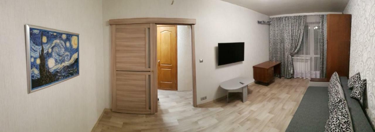 Сozy Appartment Near Metro Station "23 Avgusta" ハルキウ エクステリア 写真